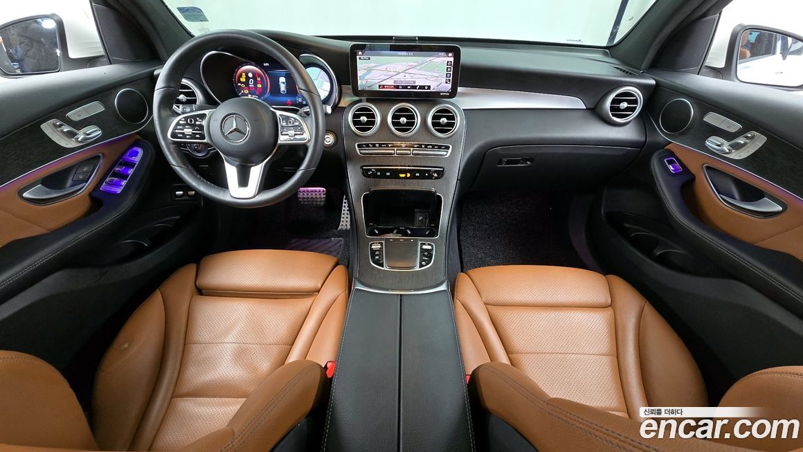 Mercedes-Benz GLC-Class 2021