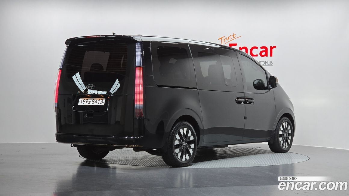 Hyundai Staria 2025