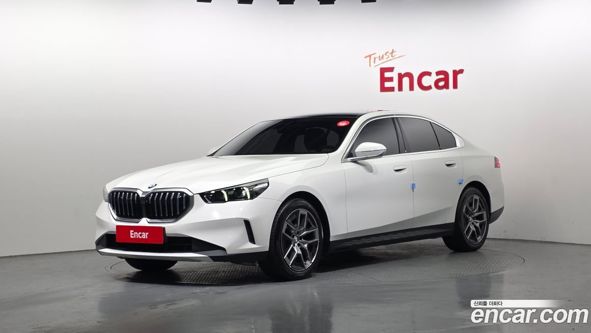 BMW 5-Series 2025