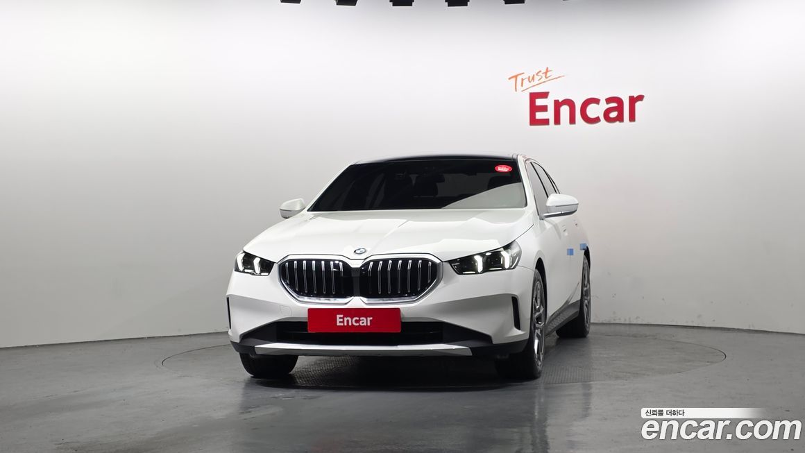BMW 5-Series 2025