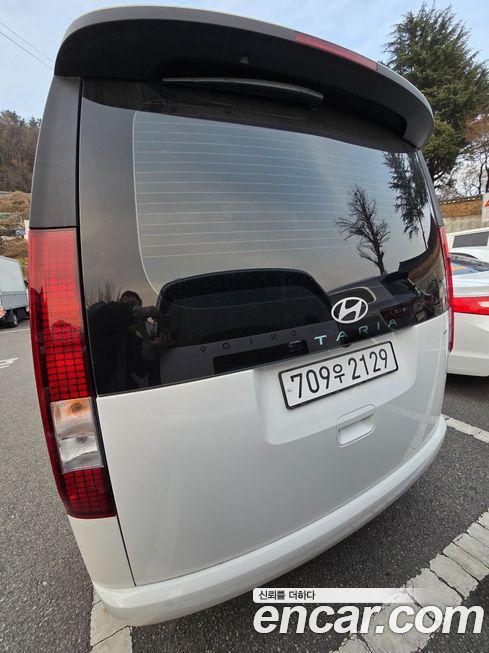 Hyundai Staria 2025