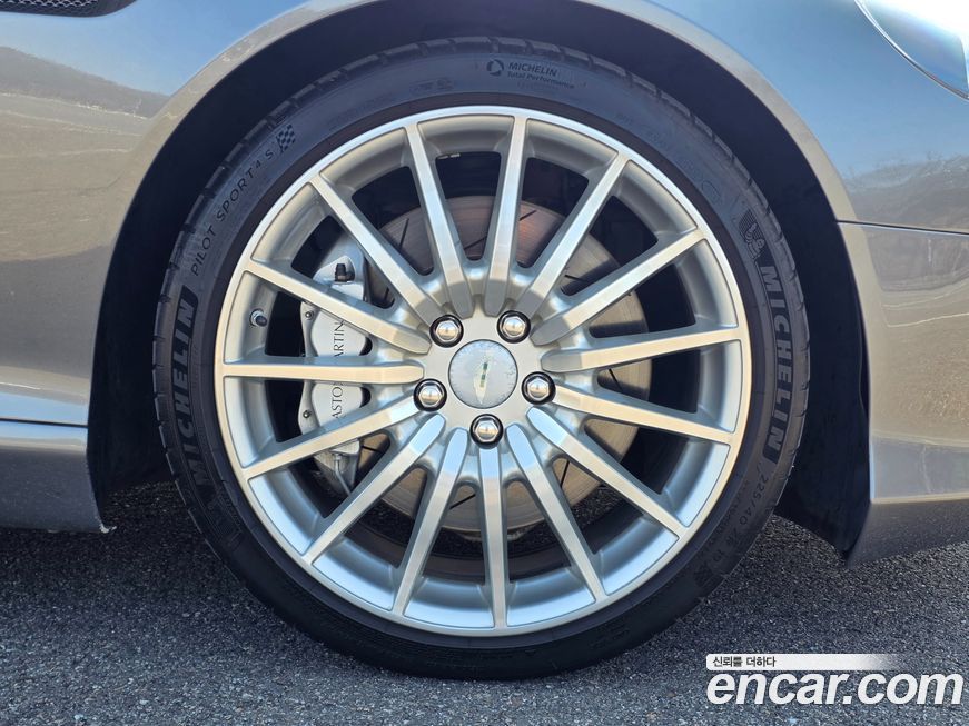 Astonmartin DB9 2006