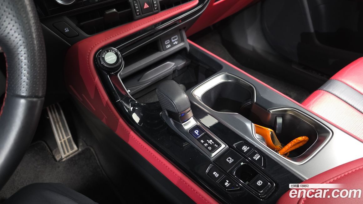 Lexus NX 2024