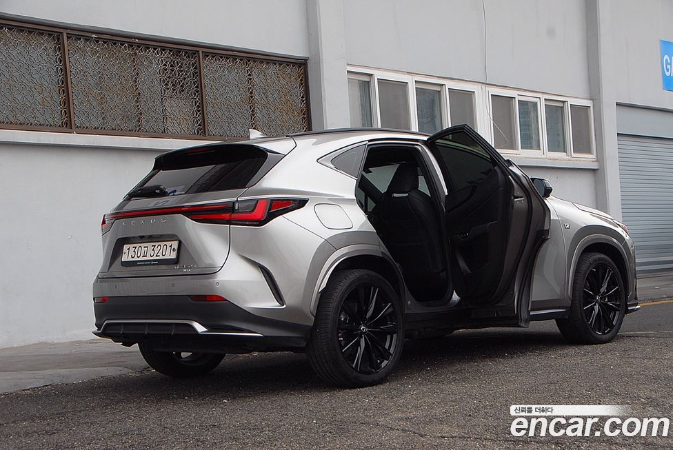Lexus NX 2023