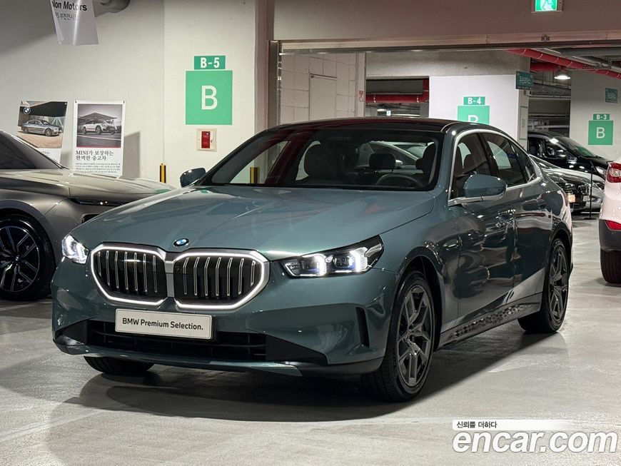 BMW 5-Series 2025