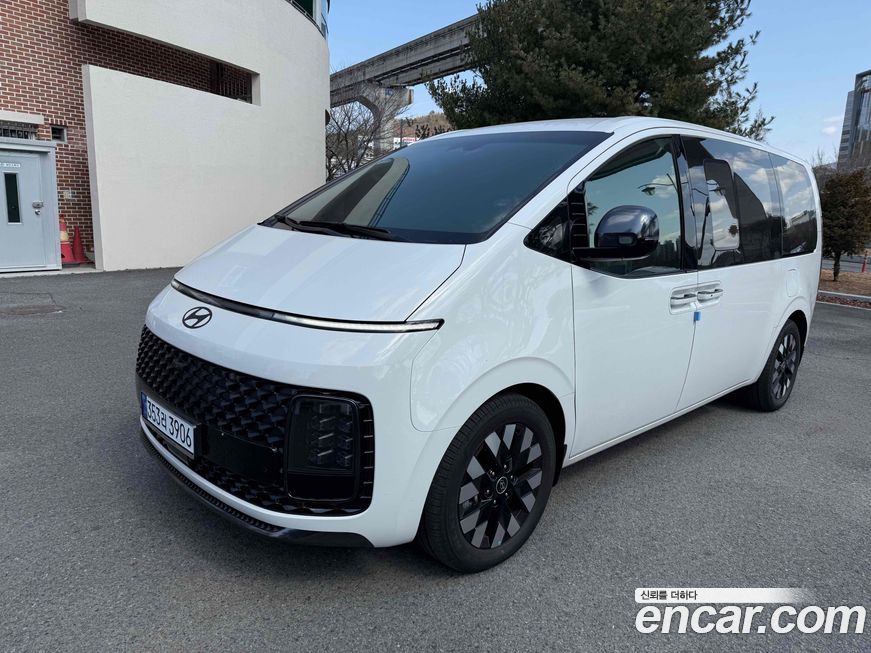Hyundai Staria 2025
