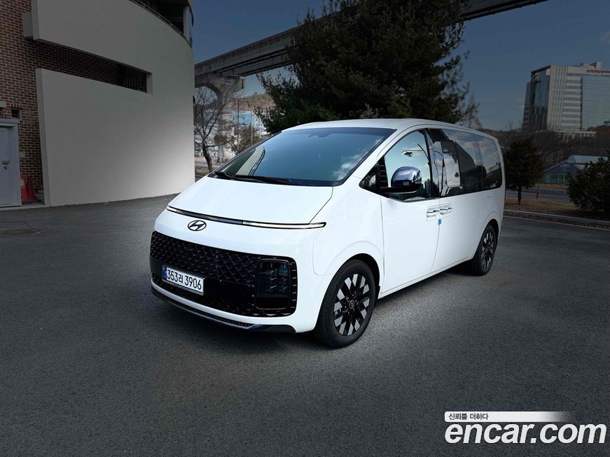 Hyundai Staria 2025