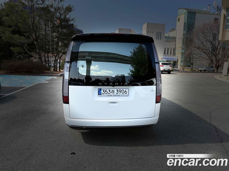 Hyundai Staria 2025