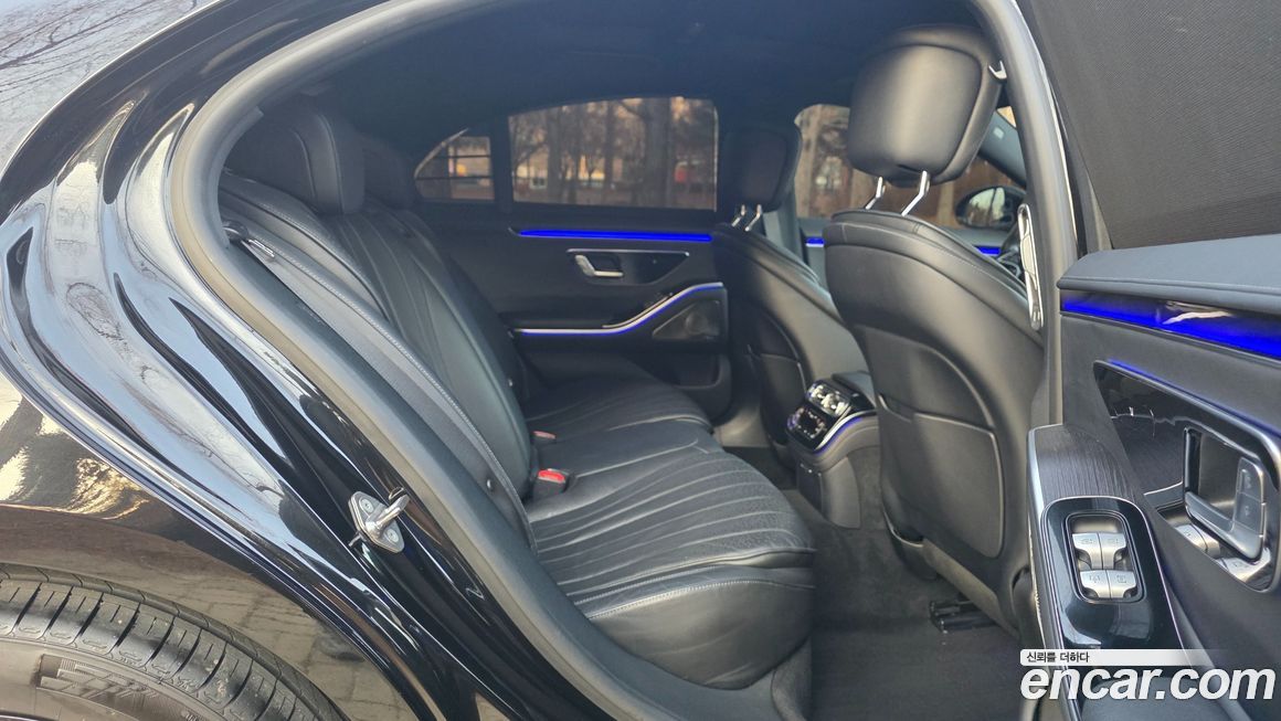 Mercedes-Benz S-Class 2021