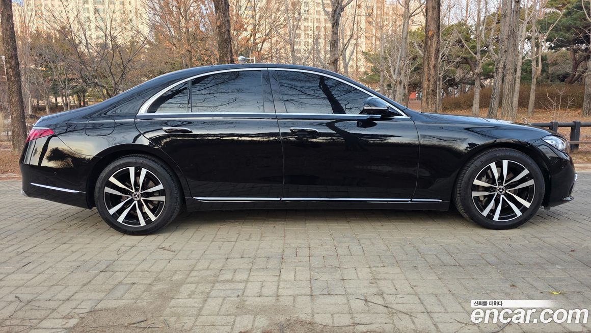 Mercedes-Benz S-Class 2021