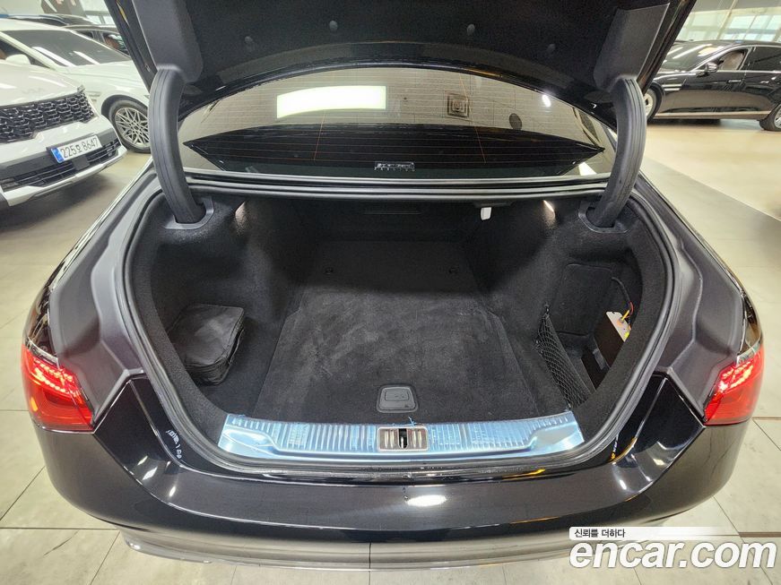 Mercedes-Benz S-Class 2022