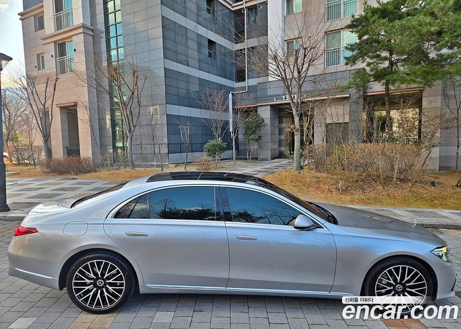 Mercedes-Benz S-Class 2022