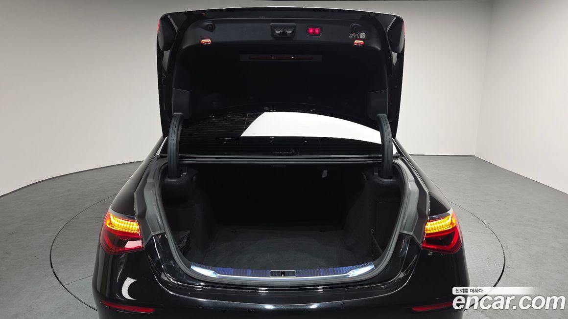 Mercedes-Benz S-Class 2022