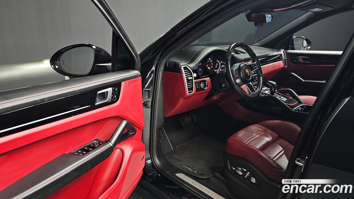 Porsche Cayenne 2021