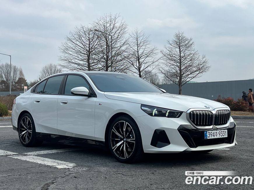 BMW 5-Series 2025