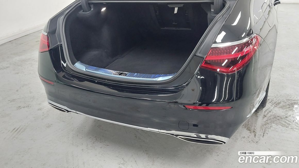 Mercedes-Benz S-Class 2023