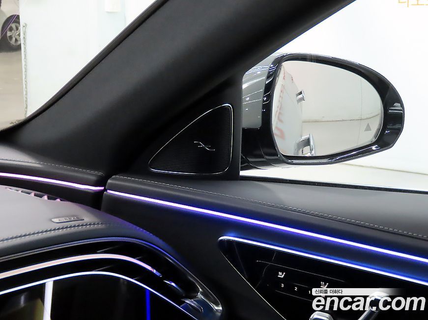 Mercedes-Benz E-Class 2025