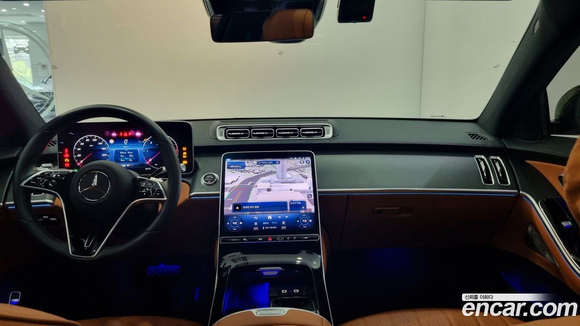 Mercedes-Benz S-Class 2025