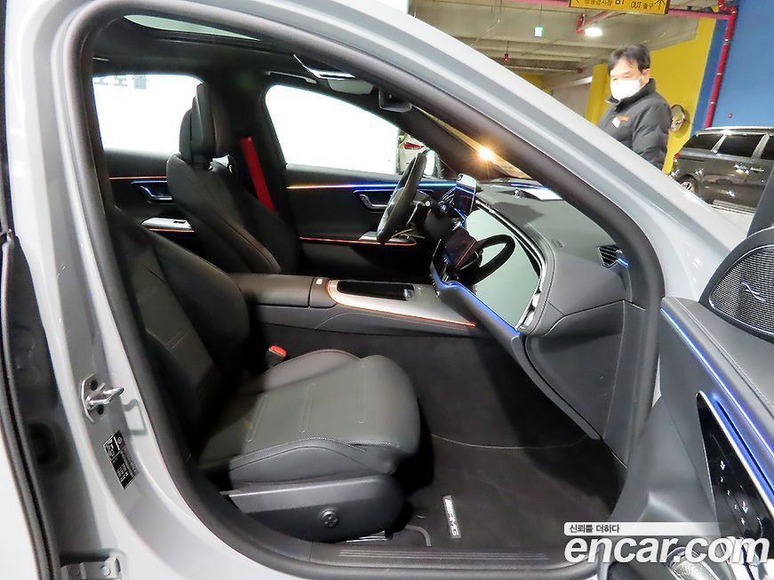 Mercedes-Benz E-Class 2025