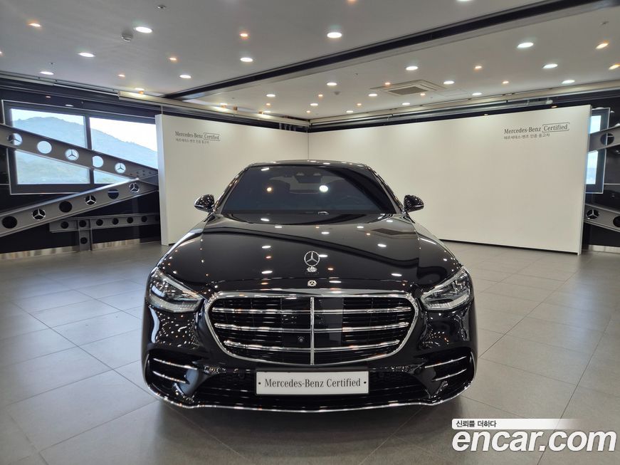 Mercedes-Benz S-Class 2024