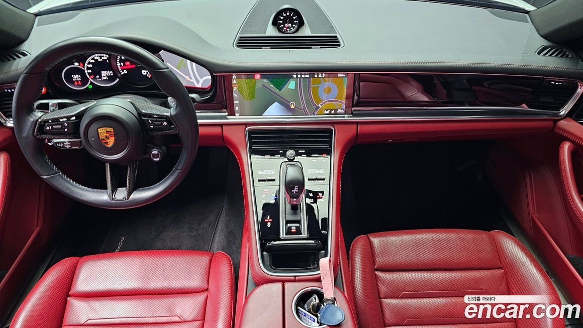 Porsche Panamera 2021