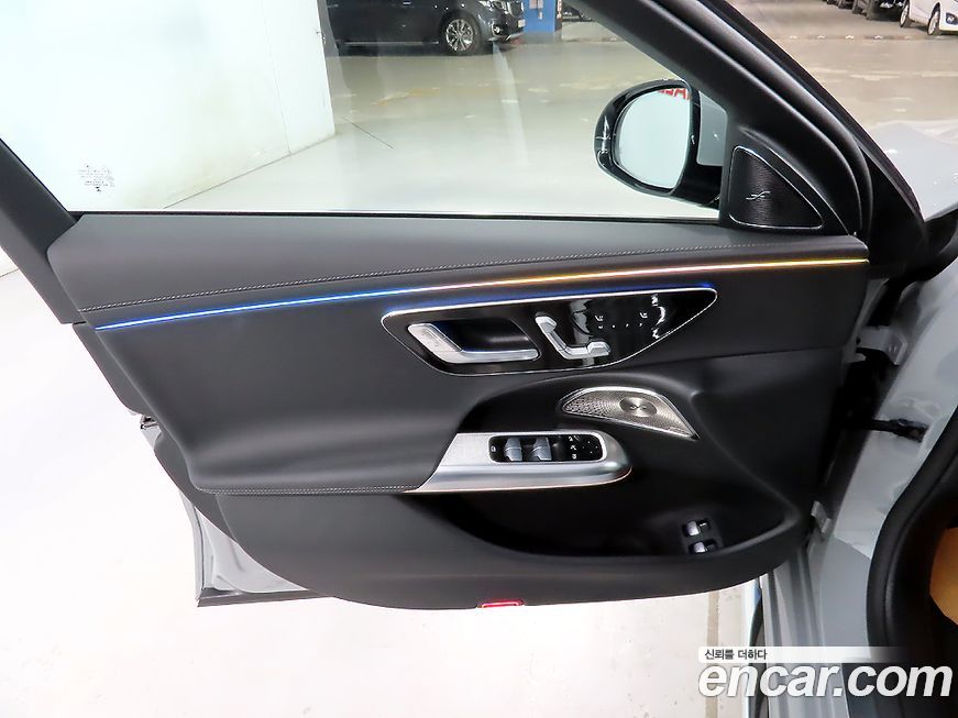 Mercedes-Benz E-Class 2025