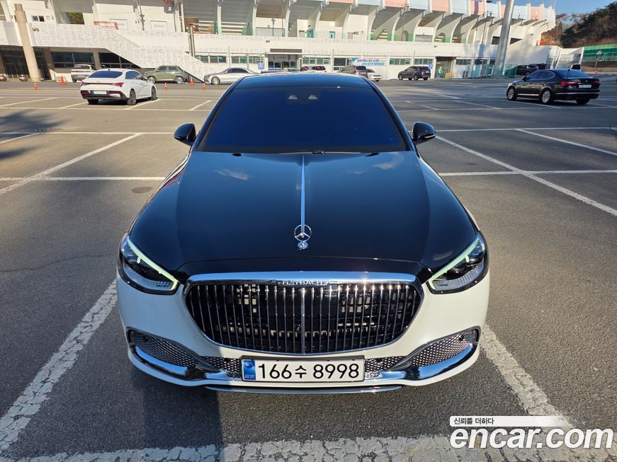 Mercedes-Benz S-Class 2024