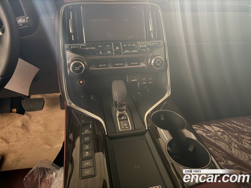 Lexus LX 2025