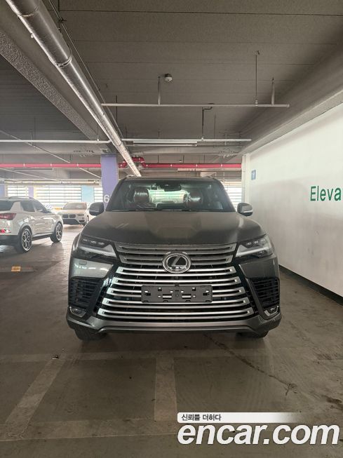 Lexus LX 2025