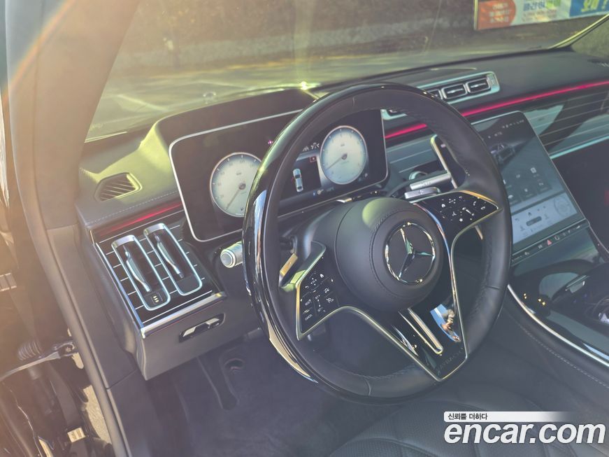 Mercedes-Benz S-Class 2024