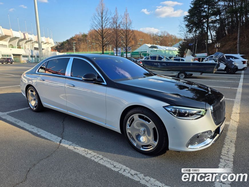 Mercedes-Benz S-Class 2024