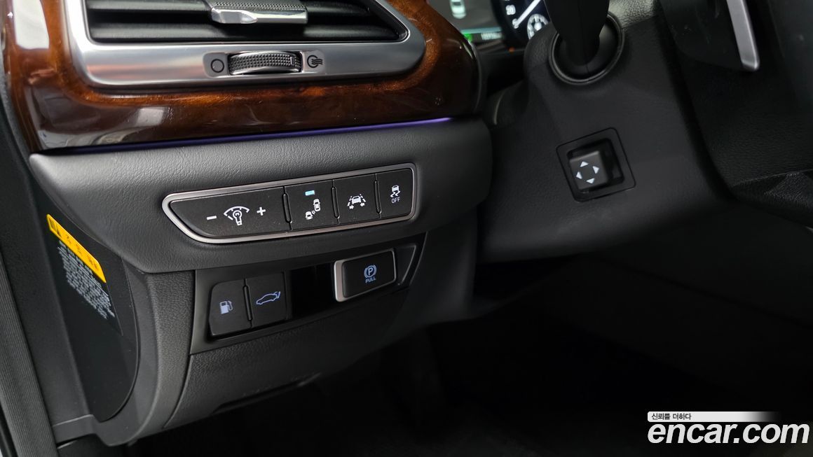 Genesis EQ900 2016