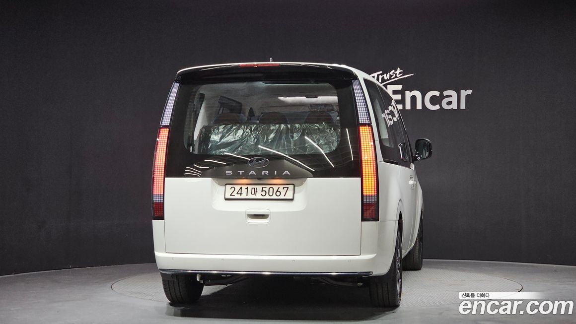 Hyundai Staria 2025