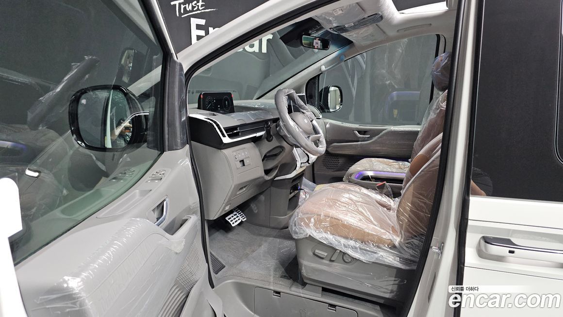 Hyundai Staria 2025