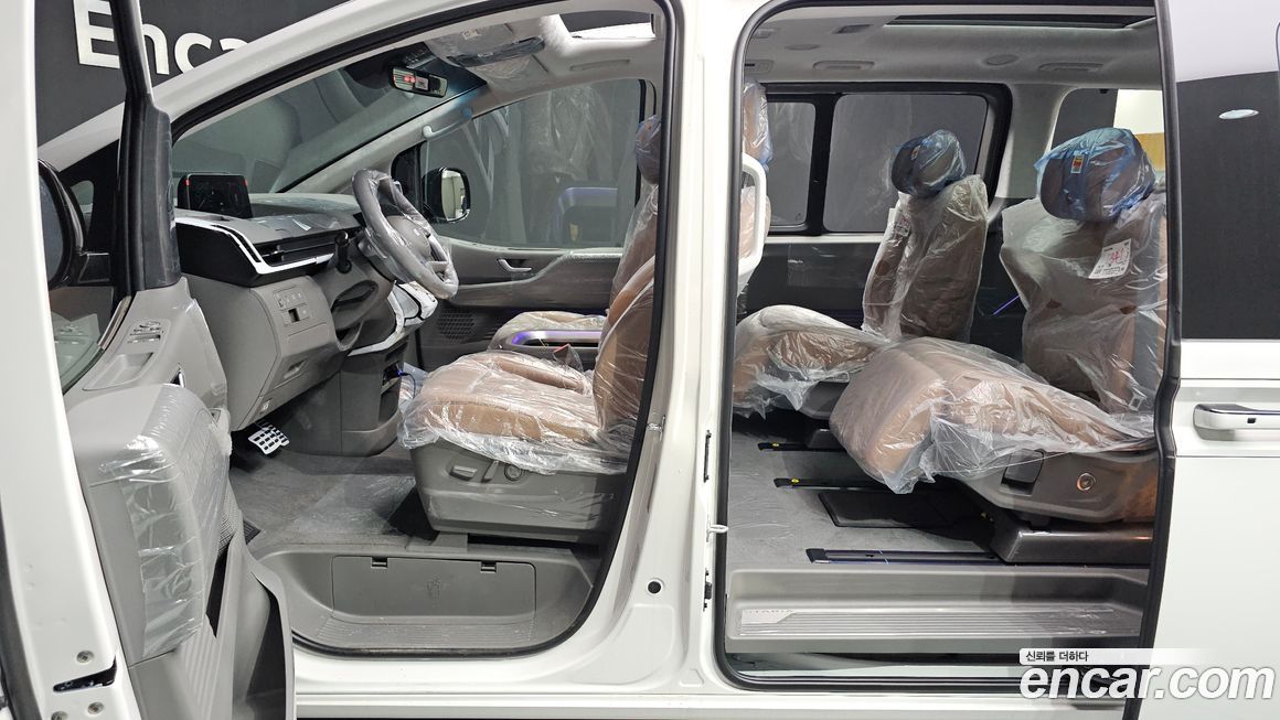 Hyundai Staria 2025