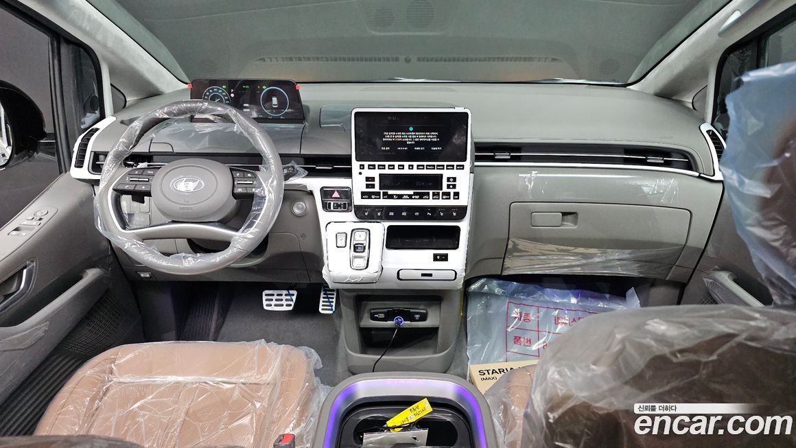 Hyundai Staria 2025