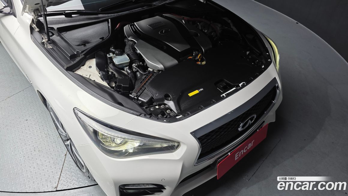 Infiniti Q50 2016