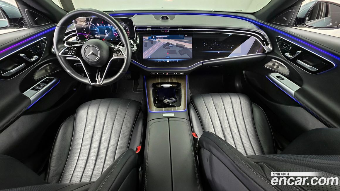 Mercedes-Benz E-Class 2024