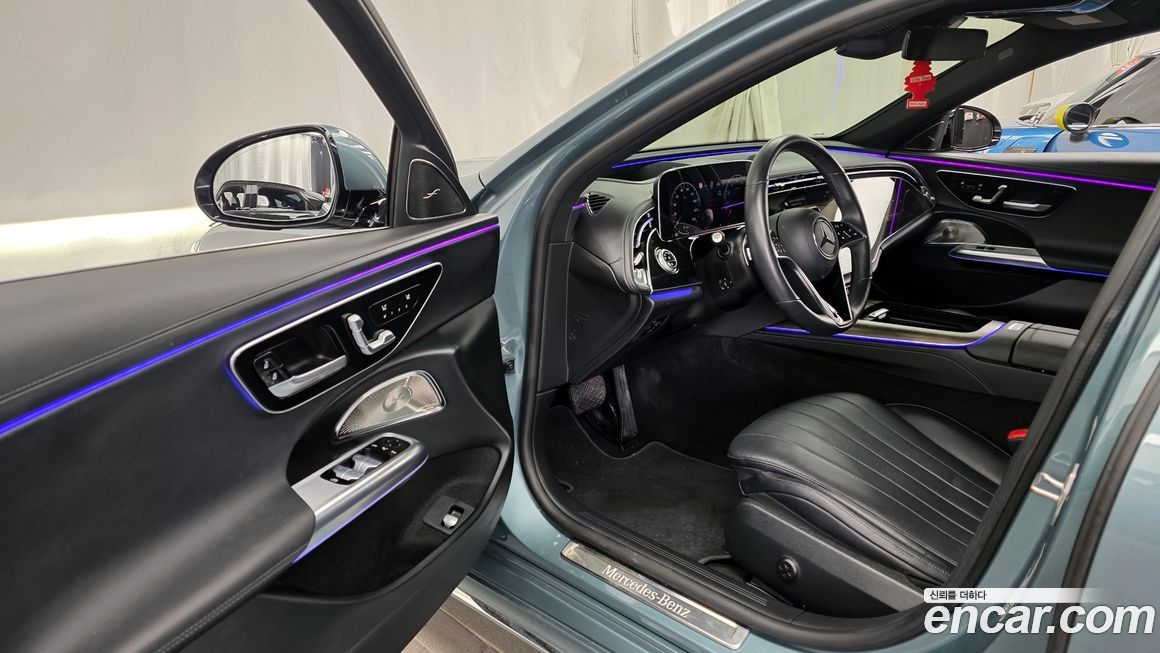 Mercedes-Benz E-Class 2024