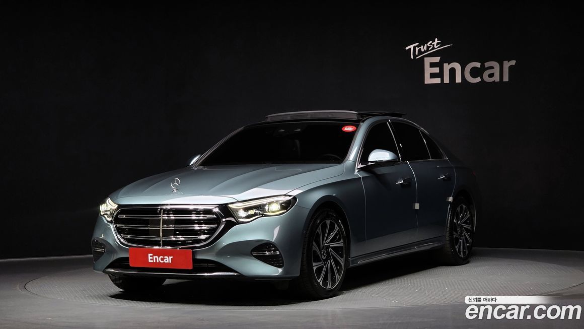 Mercedes-Benz E-Class 2024