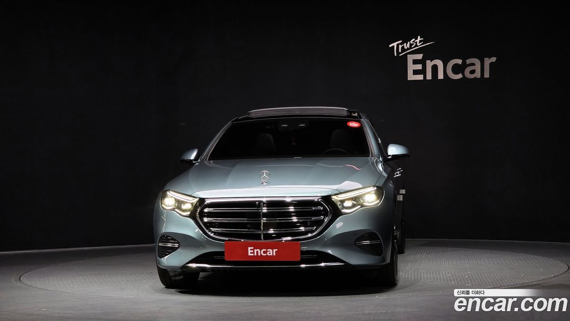 Mercedes-Benz E-Class 2024