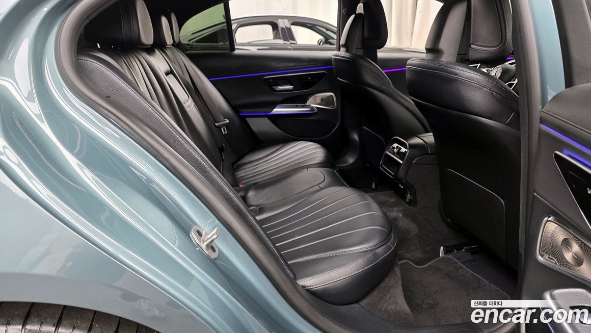 Mercedes-Benz E-Class 2024