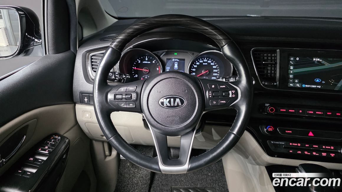 Kia Canival 2019