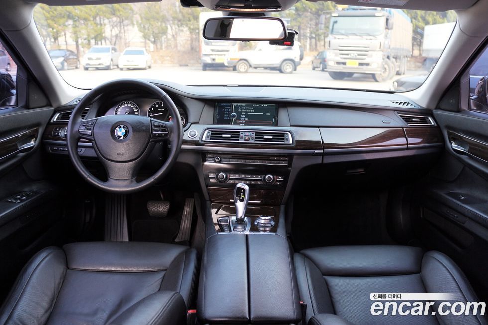 BMW 7-Series 2012
