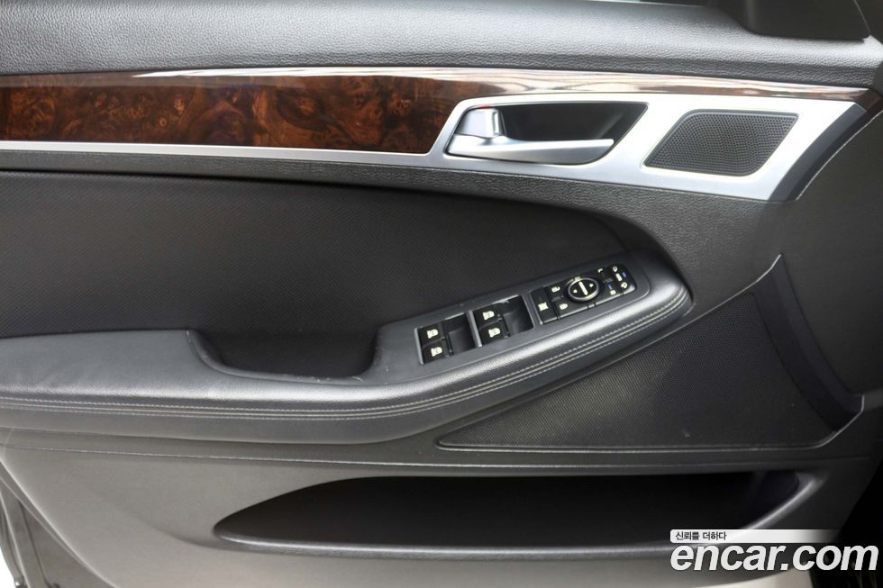 Hyundai Genesis 2015