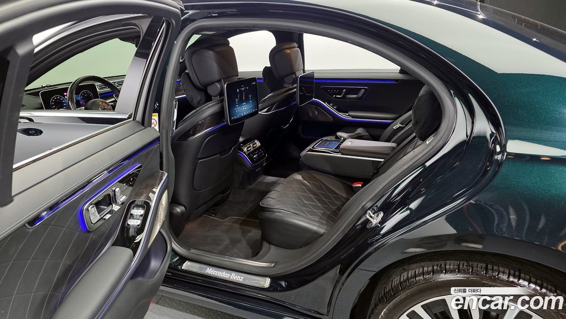 Mercedes-Benz S-Class 2021