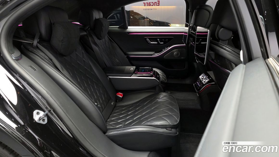 Mercedes-Benz S-Class 2023