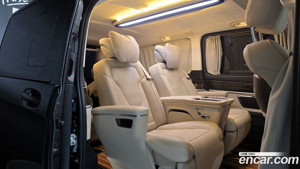 Mercedes-Benz V-Class 2023