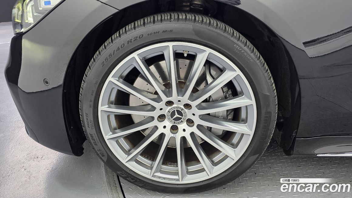 Mercedes-Benz S-Class 2021