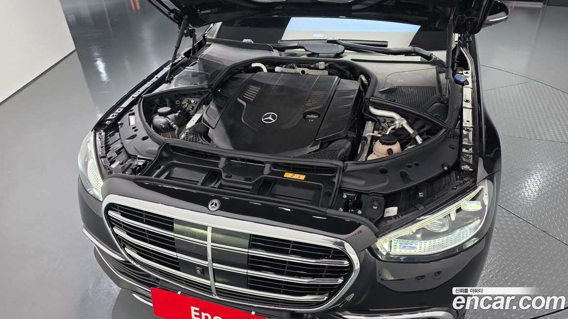 Mercedes-Benz S-Class 2021